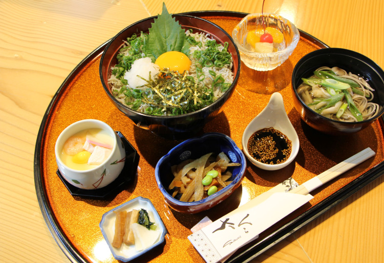 しらす丼